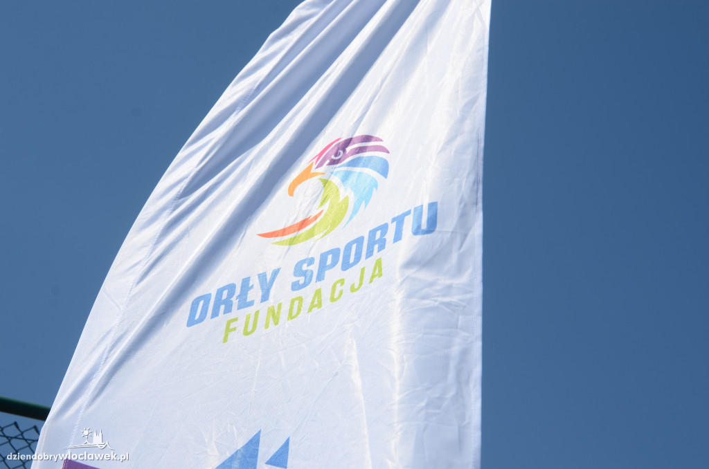 Ręczna na Orliku przy SP nr 7