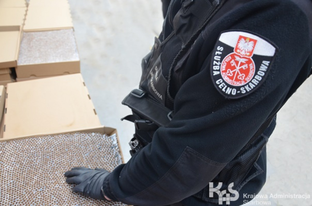 Znaleźli nielegalny tytoń i papierosy