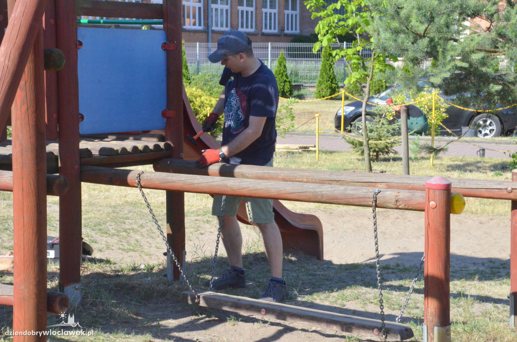 Włocławska Konfederacja remontuje plac zabaw