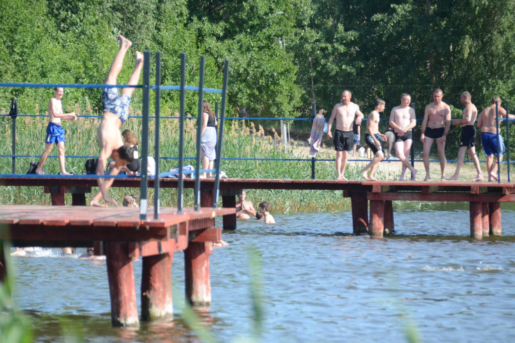 Włocławianie wypoczywają nad jeziorem Czarnym