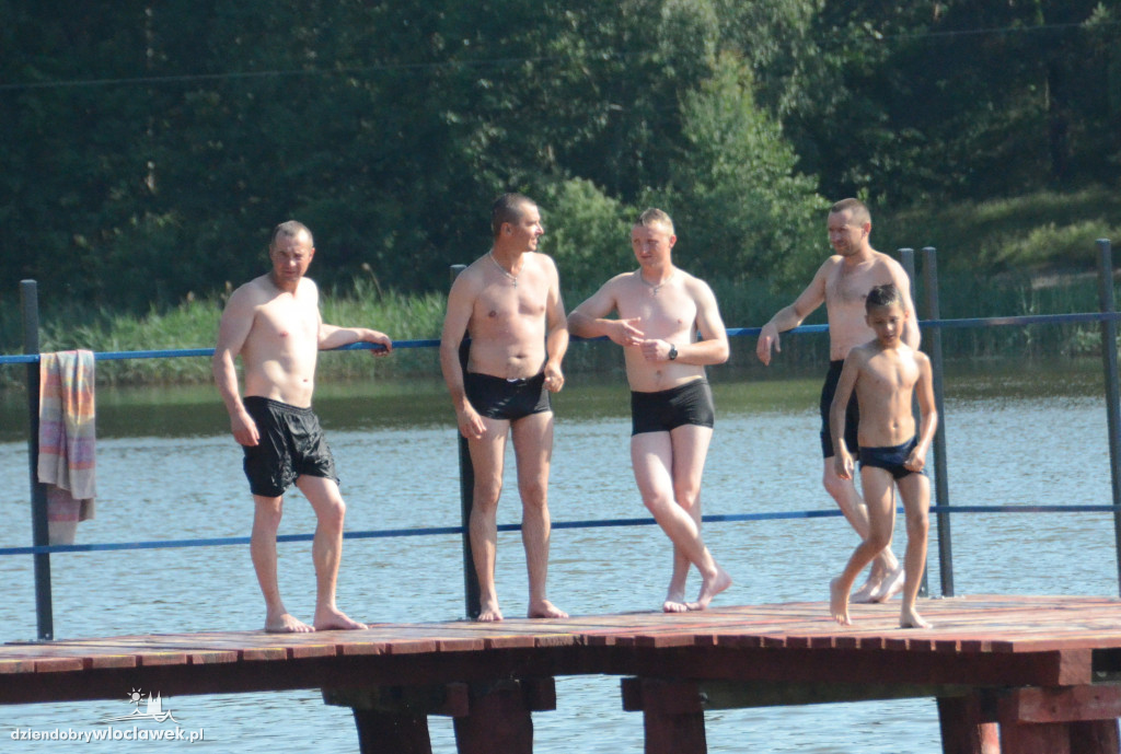 Włocławianie wypoczywają nad jeziorem Czarnym