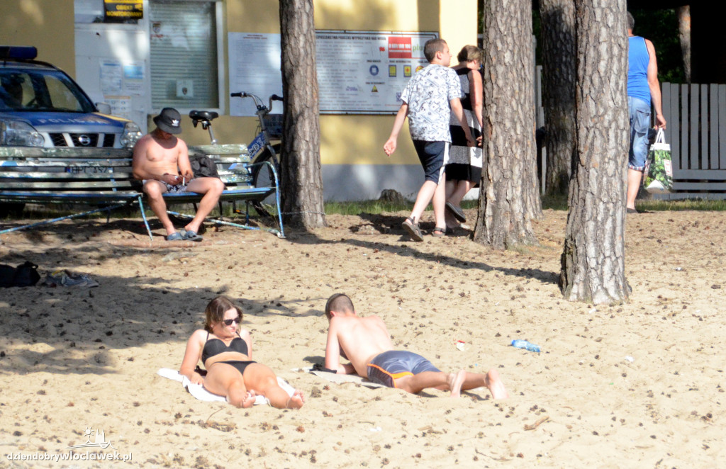 Włocławianie wypoczywają nad jeziorem Czarnym