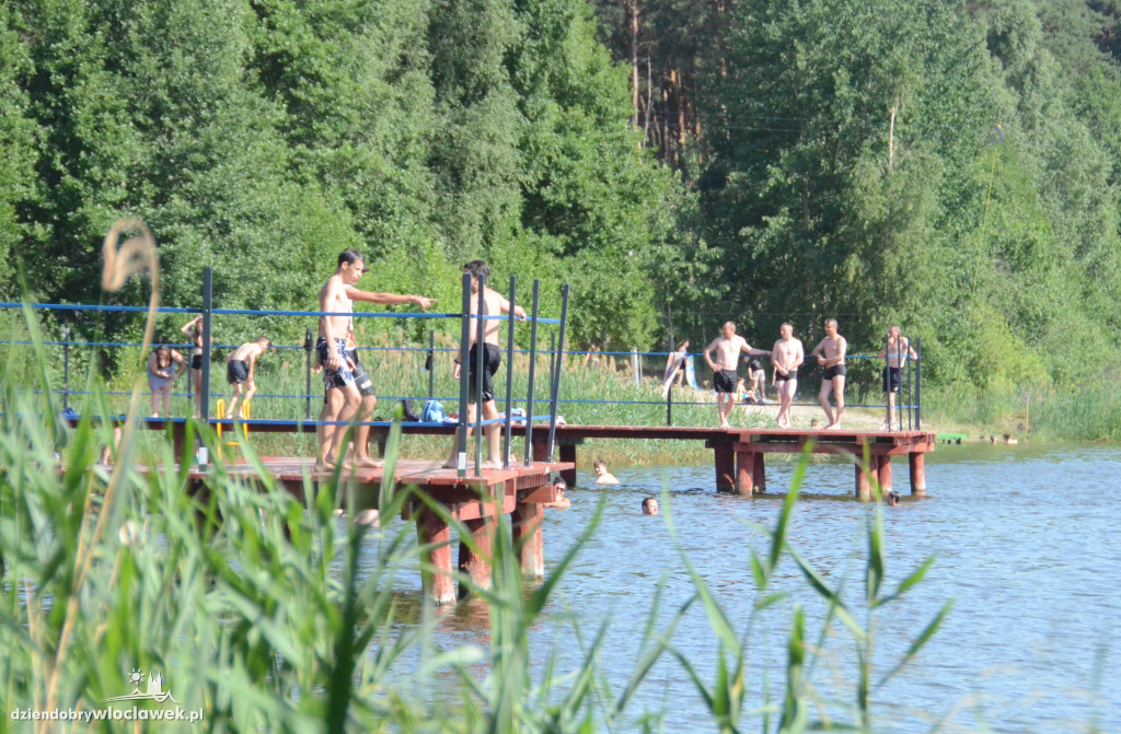 Włocławianie wypoczywają nad jeziorem Czarnym