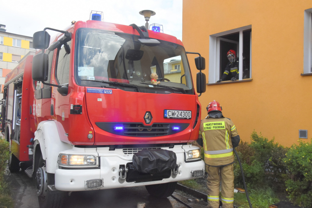 Pożar w bloku w Michelinie