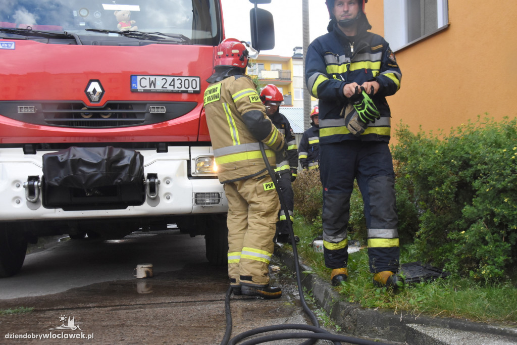Pożar w bloku w Michelinie