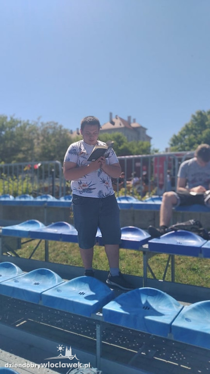 Młodzież z ZST inspiruje literacko na wakacje