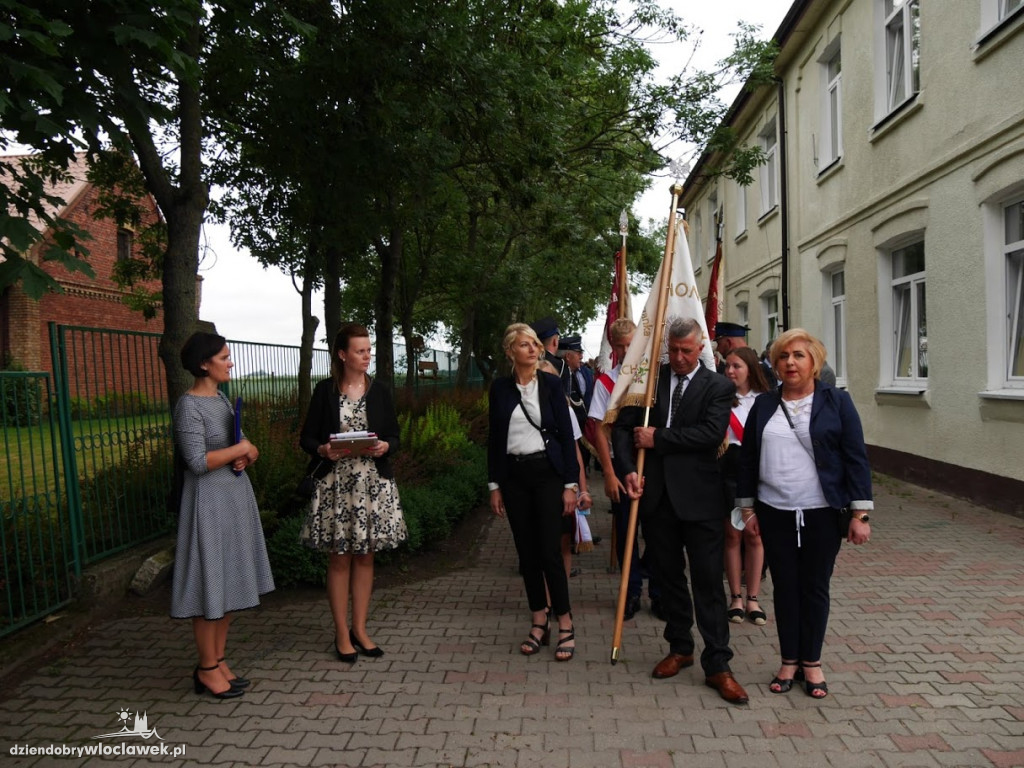 Uroczystości Przekazania Sztandaru SP w Śmiłowicach