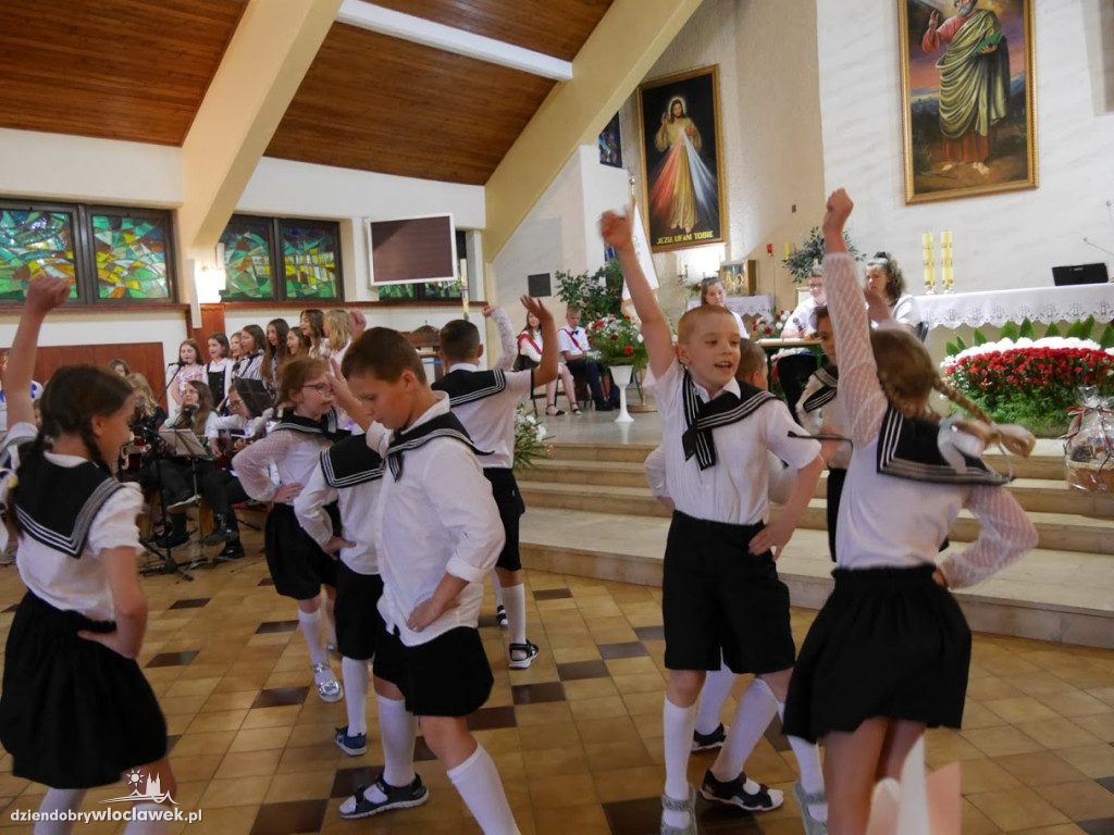 Uroczystości Przekazania Sztandaru SP w Śmiłowicach