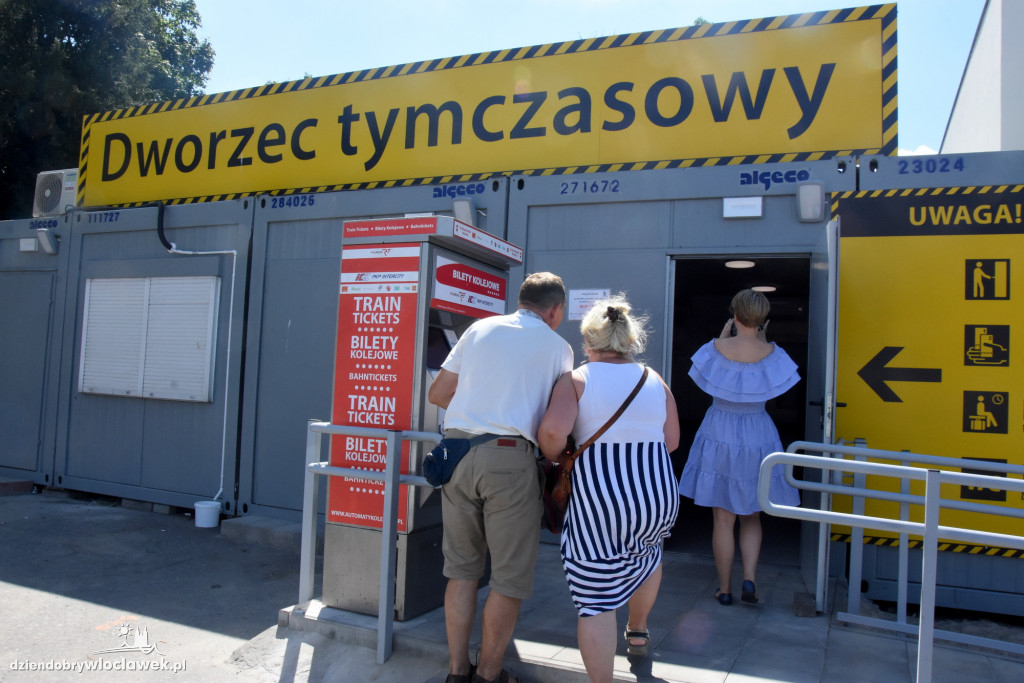Tymczasowy dworzec PKP we Włocławku już czynny