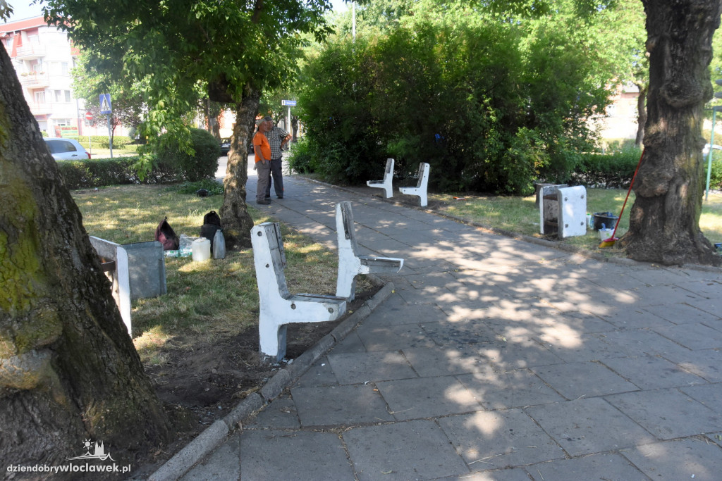 Pracownicy OBI odmienili Plac Staszica