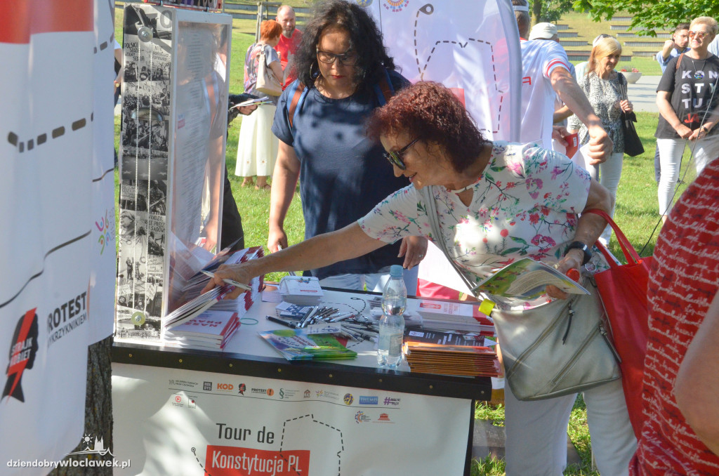 Tour de Konstytucja - piknik obywatelski we Włocławku