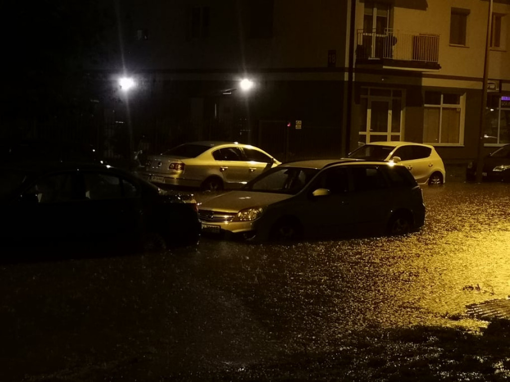 Takie straty spowodowała nocna burza