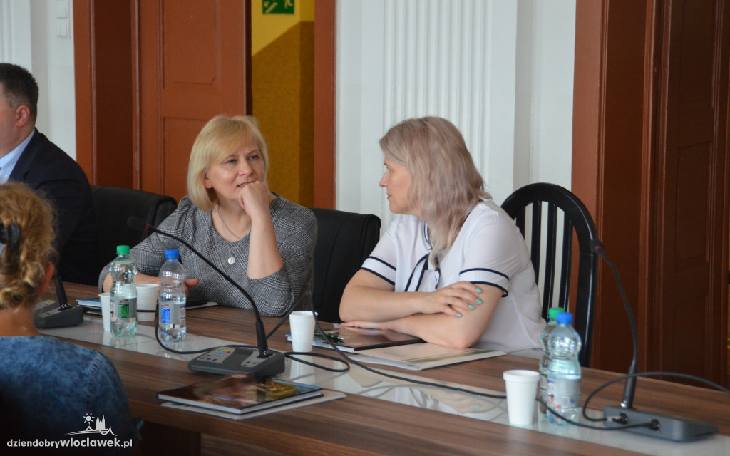 Wiceminister Iwona Michałek spotkała się z dyrektorami PUP