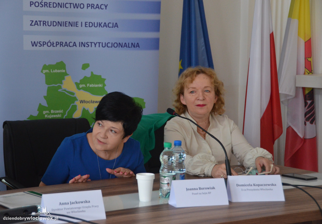 Wiceminister Iwona Michałek spotkała się z dyrektorami PUP