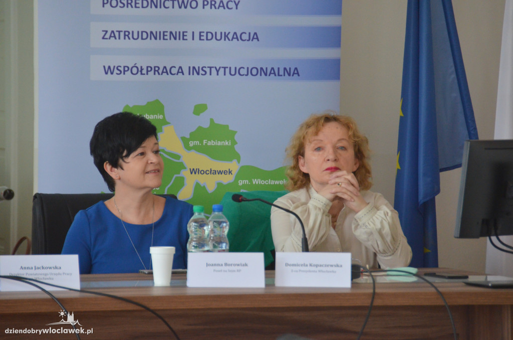 Wiceminister Iwona Michałek spotkała się z dyrektorami PUP