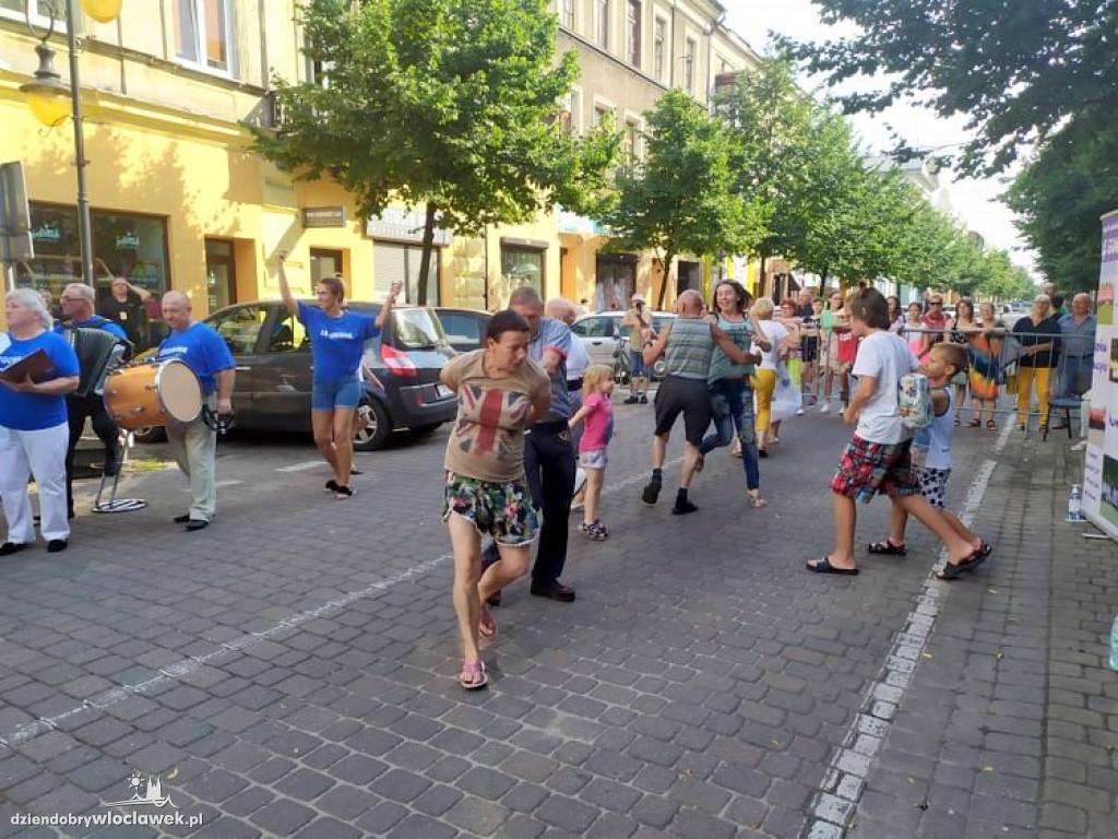 Grill i potańcówka na 3 Maja z Łęgowianami