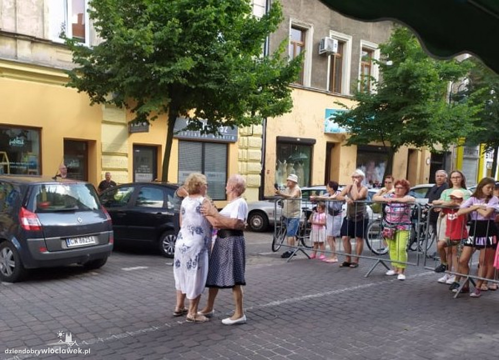 Grill i potańcówka na 3 Maja z Łęgowianami