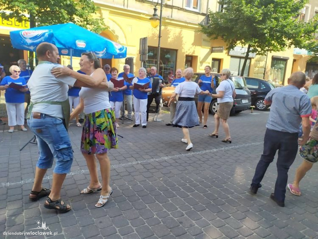 Grill i potańcówka na 3 Maja z Łęgowianami