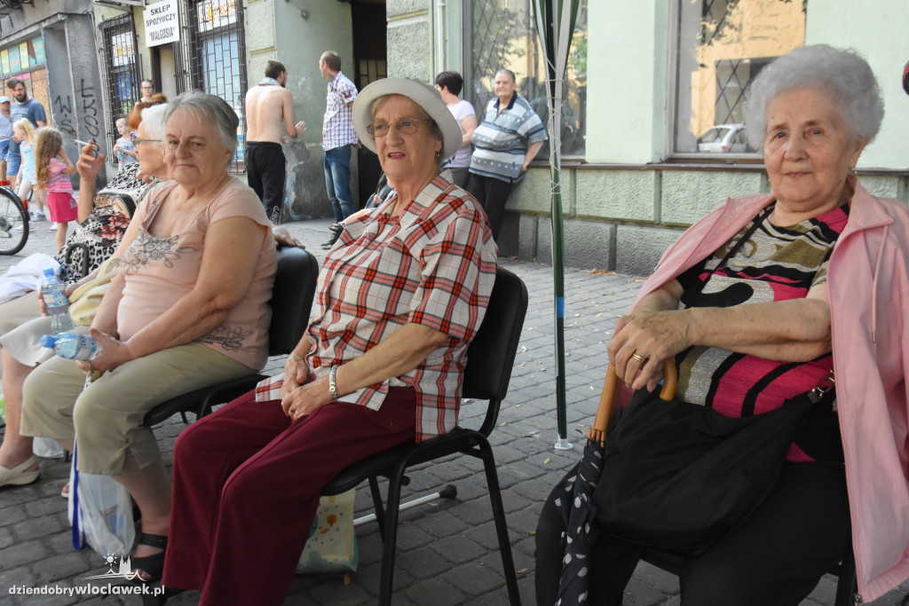 Grill i potańcówka na 3 Maja z Łęgowianami