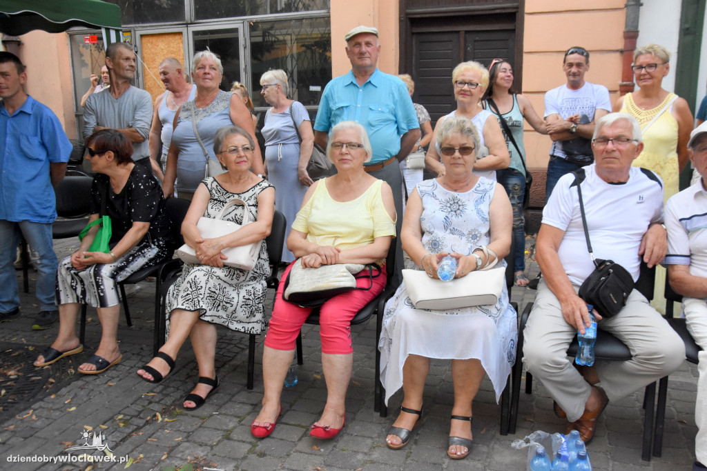 Grill i potańcówka na 3 Maja z Łęgowianami