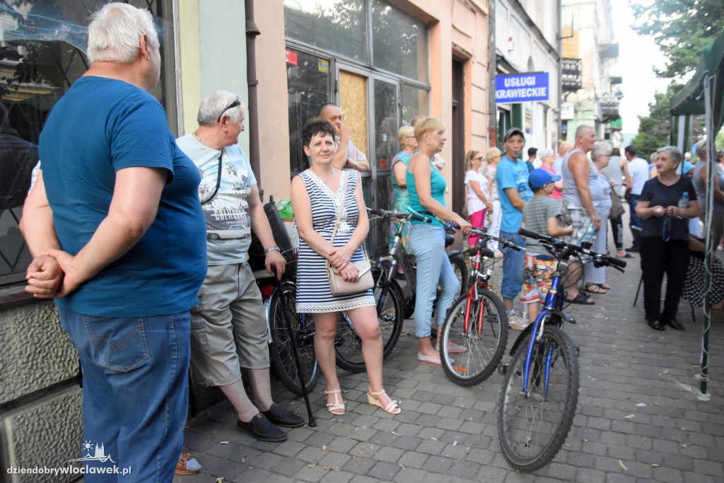 Grill i potańcówka na 3 Maja z Łęgowianami