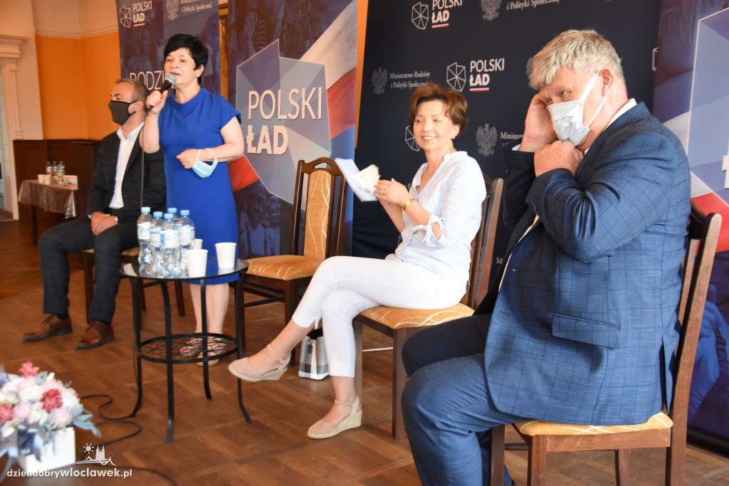 Minister Marlena Maląg z wizytą we Włocławku