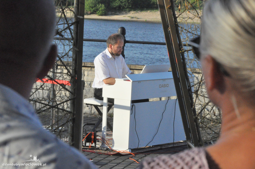 Włocławskie Koncerty Plenerowe: Recital Wojciecha Marciniaka