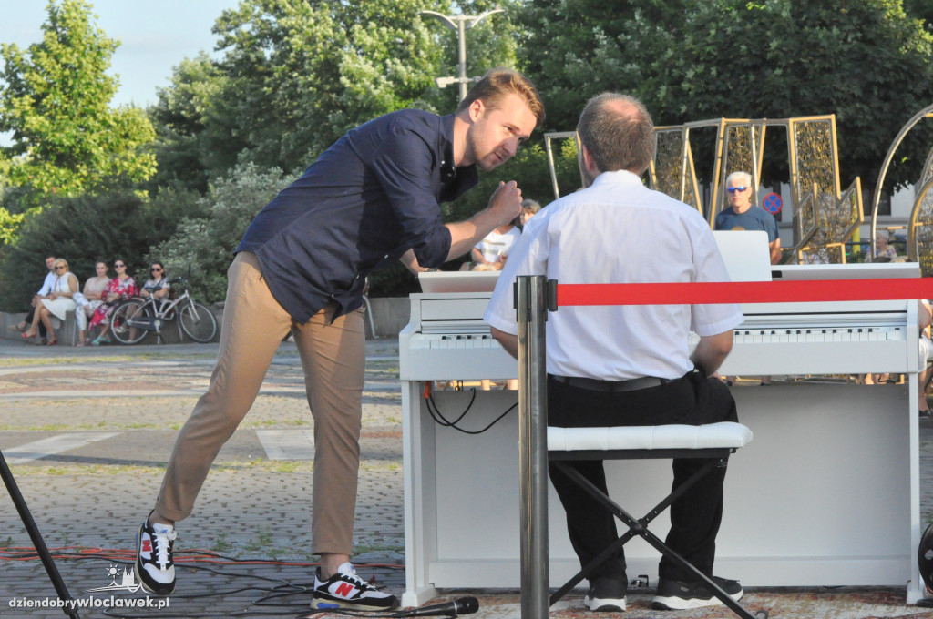Włocławskie Koncerty Plenerowe: Recital Wojciecha Marciniaka
