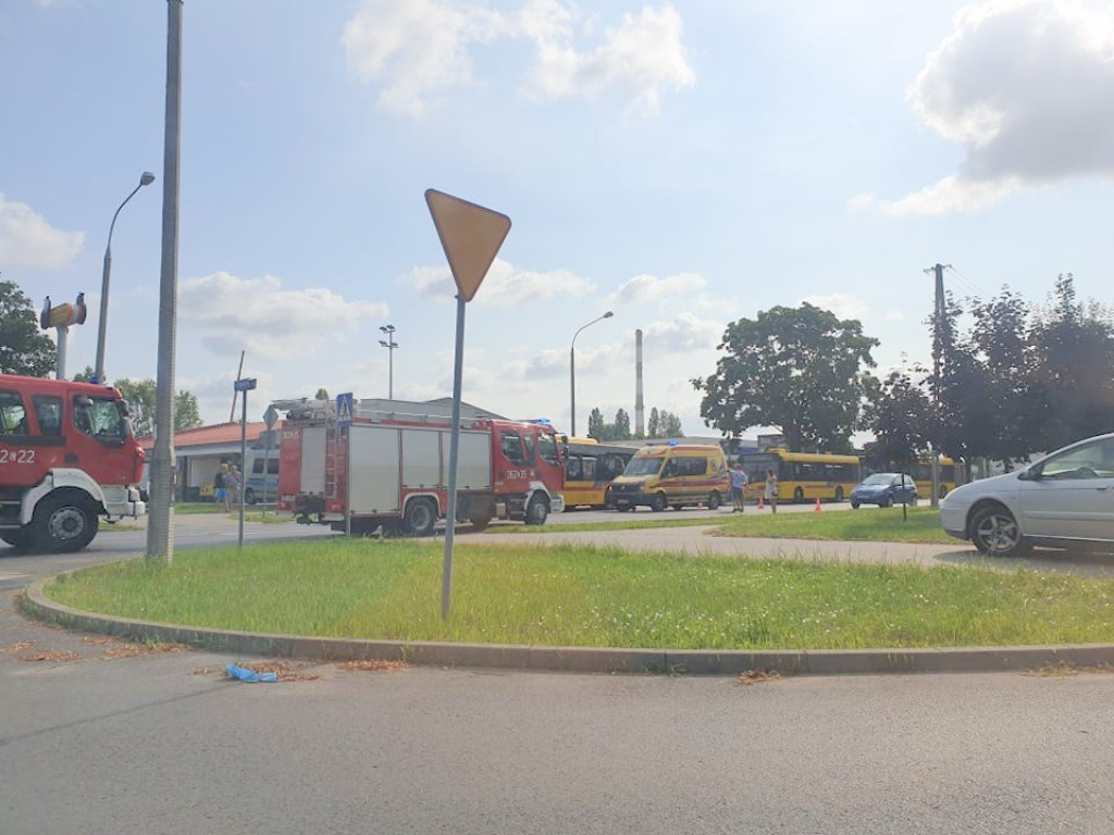 Zderzenie osobówki i autobusu