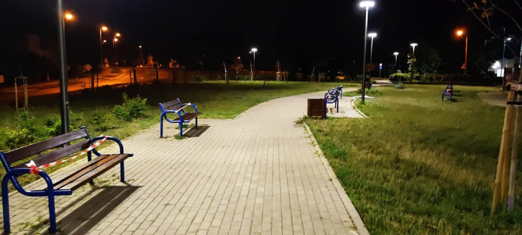 Pomalowali ławki na os. Południe