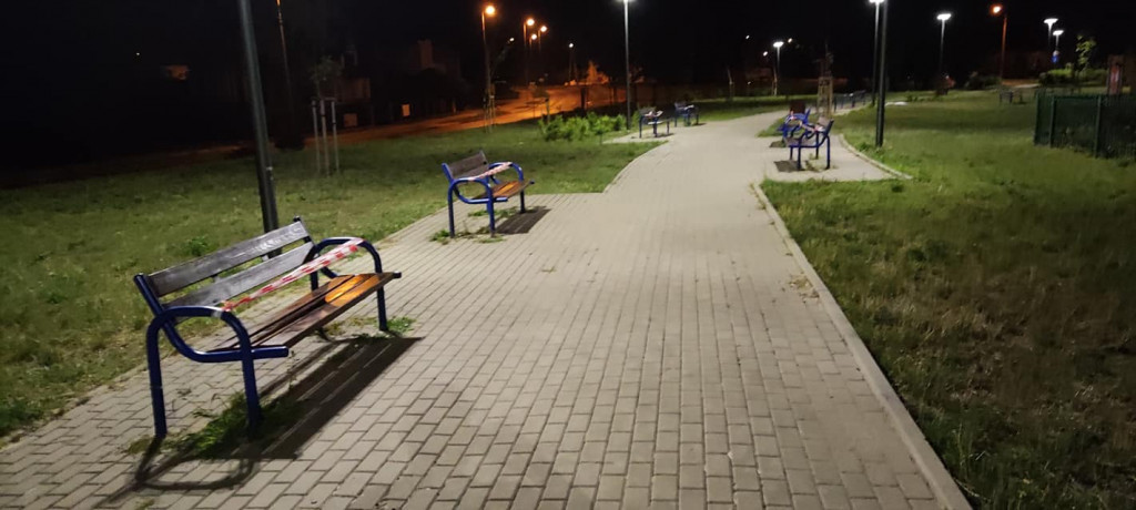 Pomalowali ławki na os. Południe