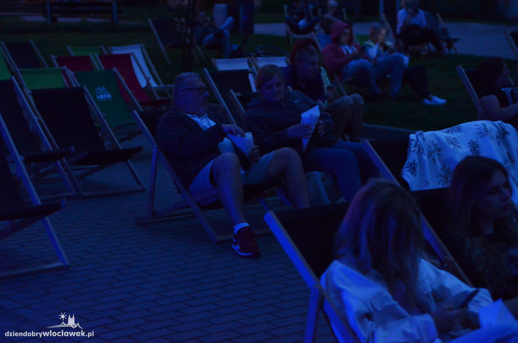 Kino pod chmurką przy Teatrze