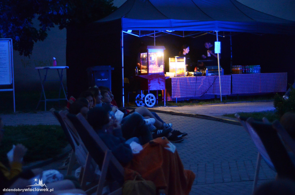 Kino pod chmurką przy Teatrze