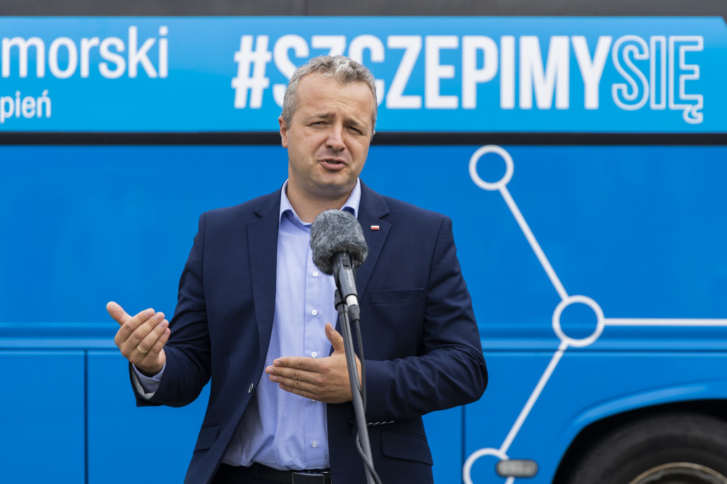 Szczepionkobus ruszył w trasę