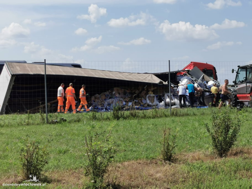 Ciężarówka z pepsi wpadła do rowu!