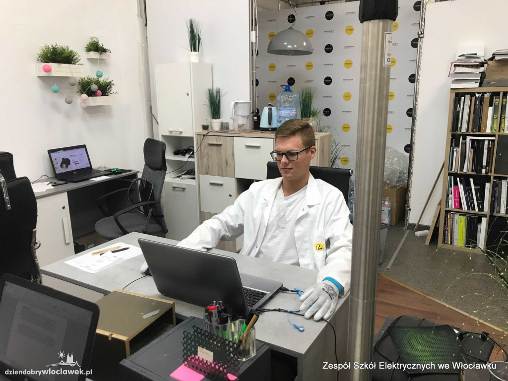 Pracowite wakacje uczniów włocławskiego Elektryka