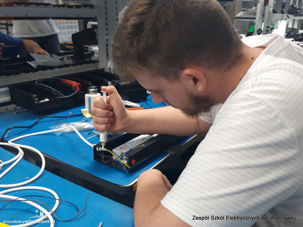 Pracowite wakacje uczniów włocławskiego Elektryka