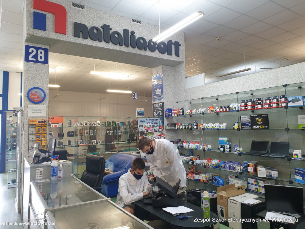 Pracowite wakacje uczniów włocławskiego Elektryka