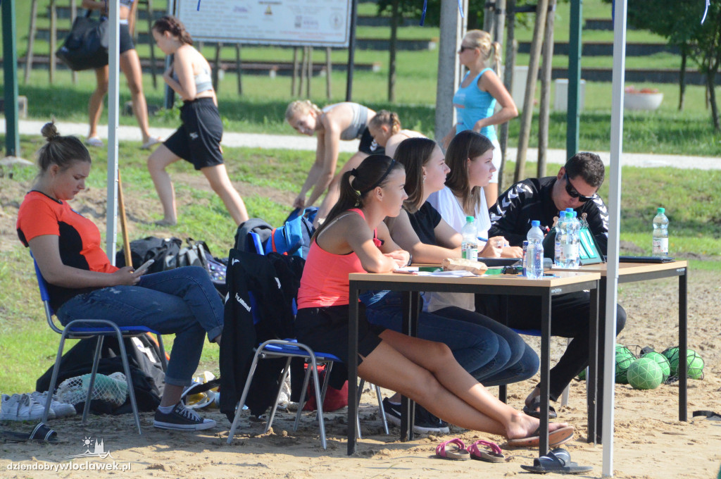 Półfinał Mistrzostw Polski juniorek młodszych w piłce ręcznej plażowej