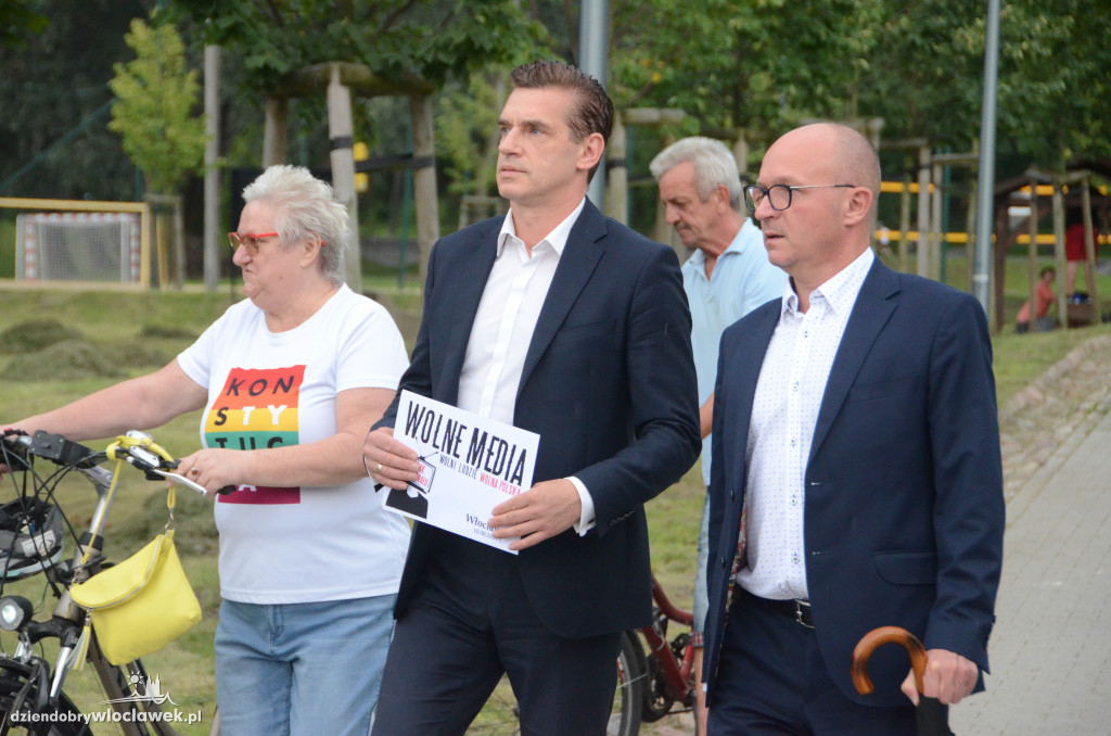 Manifestacja w obronie TVN i wolnych mediów