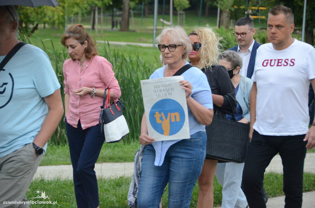 Manifestacja w obronie TVN i wolnych mediów