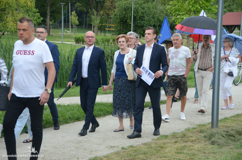 Manifestacja w obronie TVN i wolnych mediów