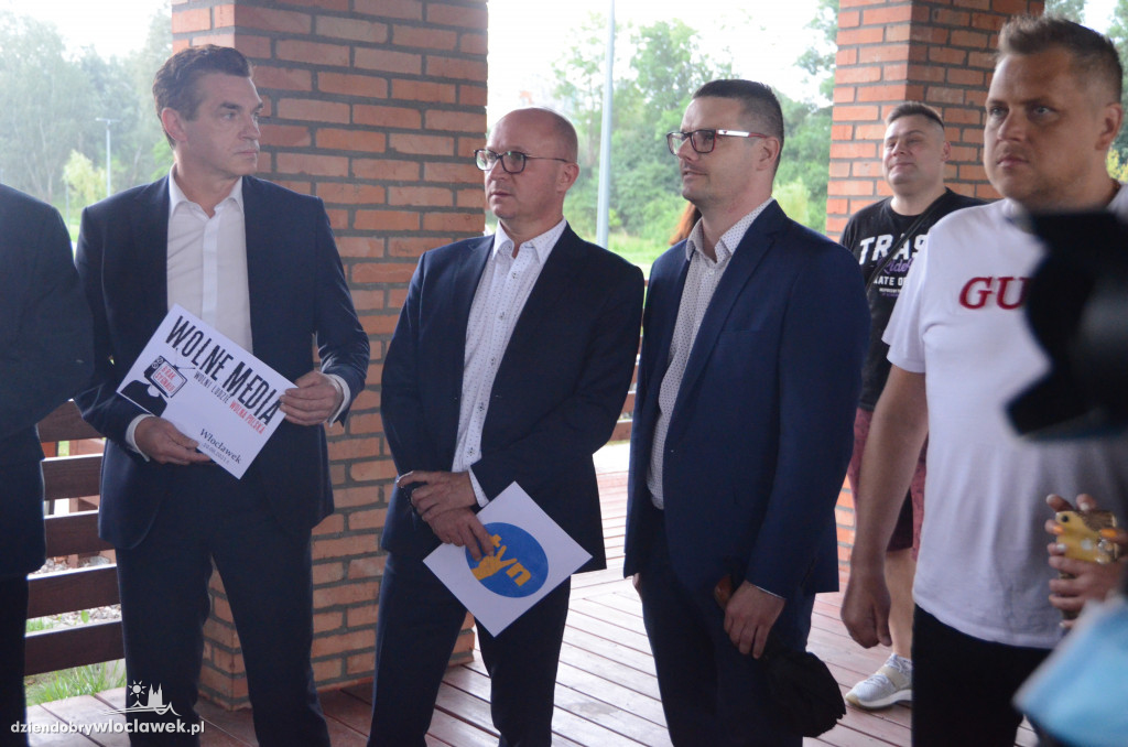 Manifestacja w obronie TVN i wolnych mediów