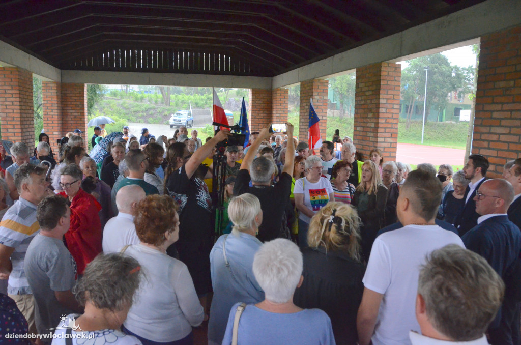 Manifestacja w obronie TVN i wolnych mediów