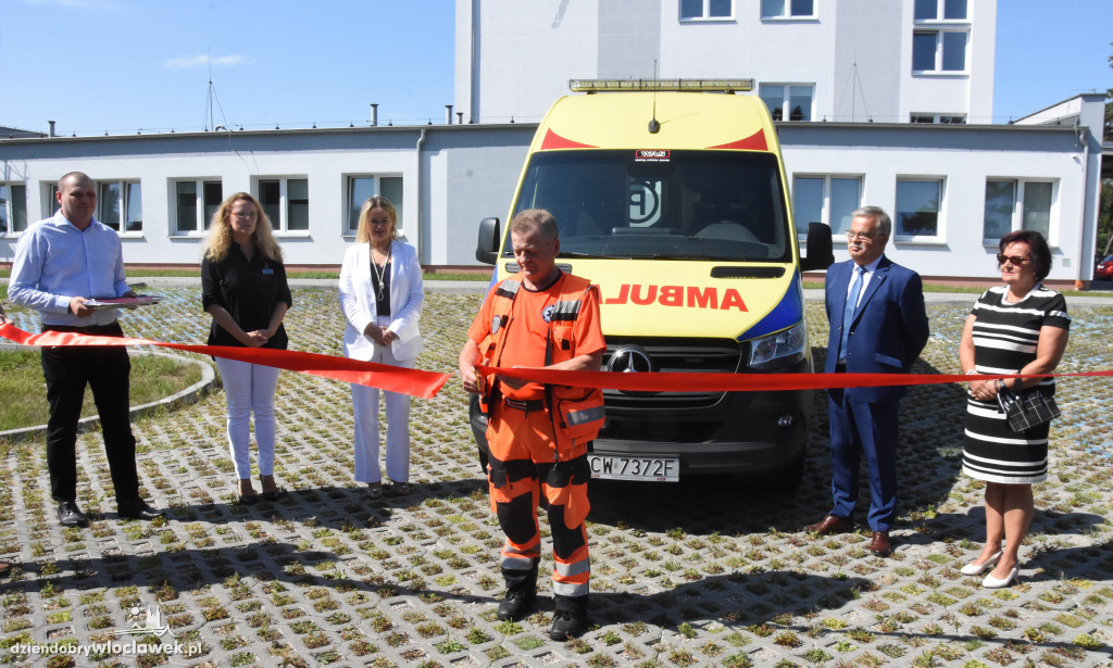 Karetka za pół mln zł dla włocławskiego szpitala