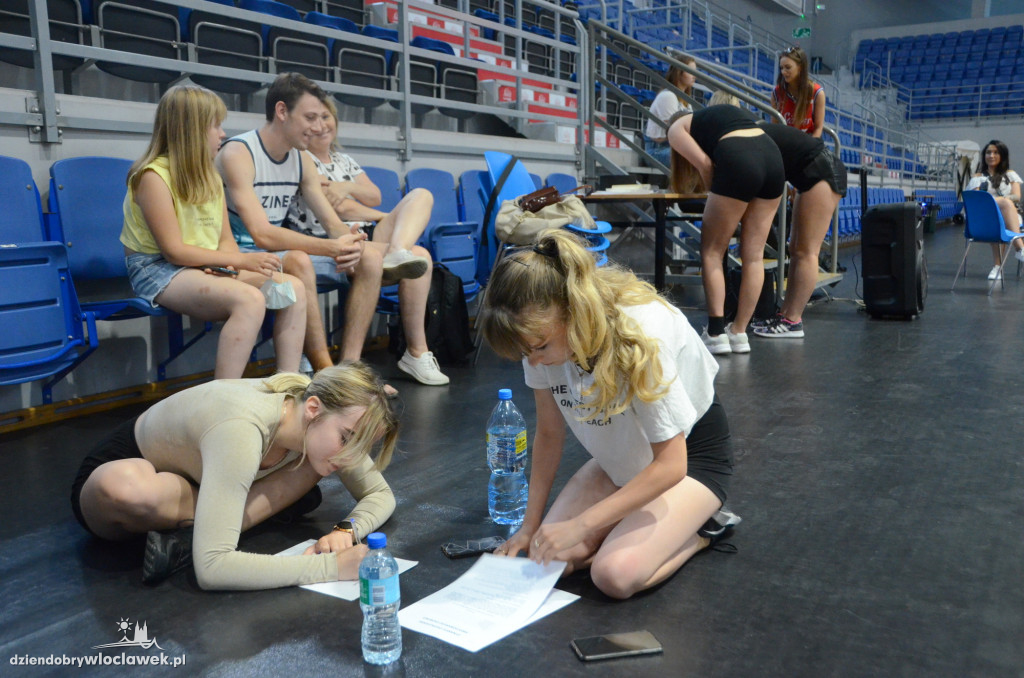 Casting dla nowych cheerleaderek!