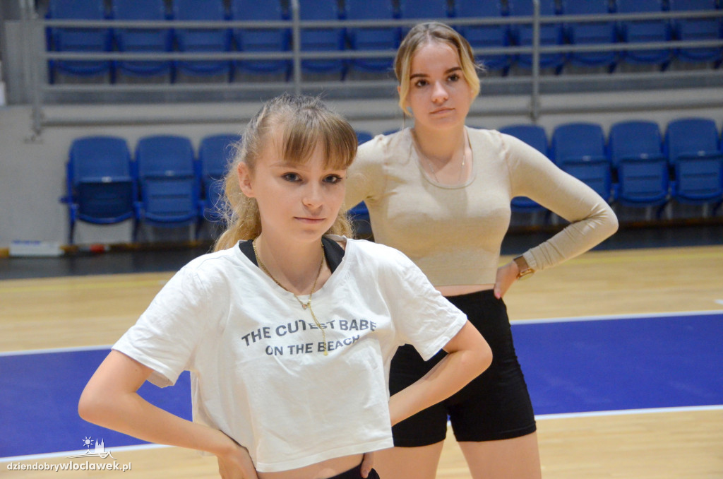 Casting dla nowych cheerleaderek!