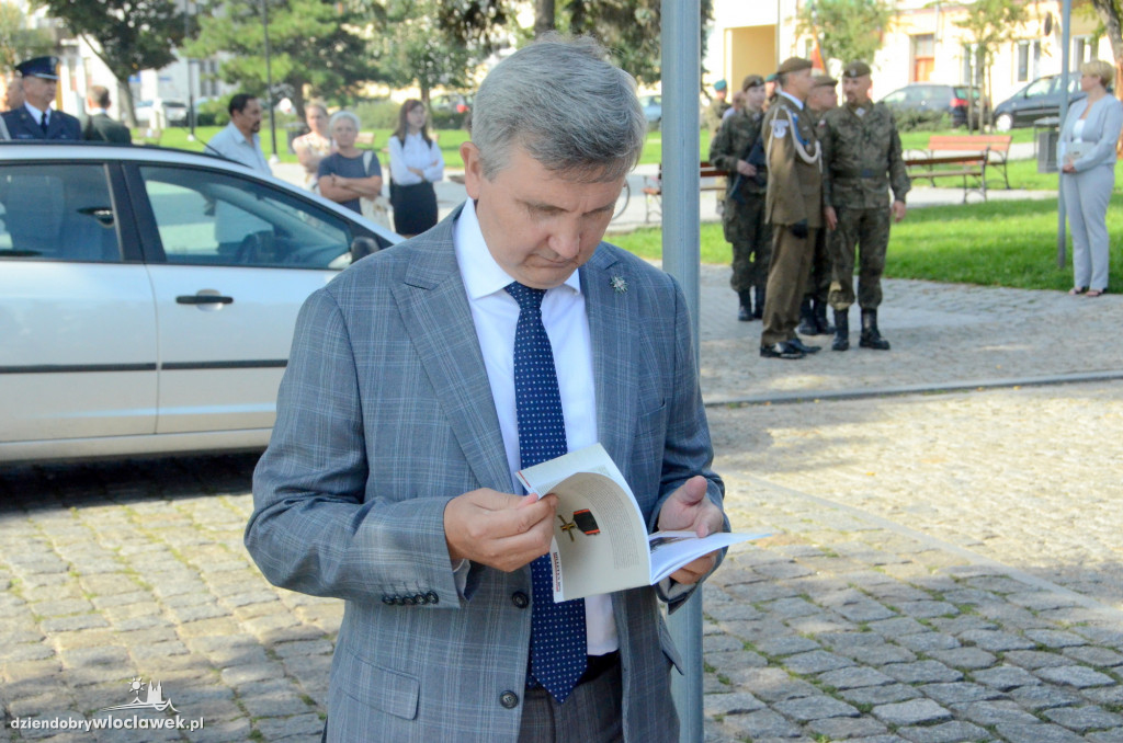 Odsłonięcie Alei Zasłużonych dla Włocławka