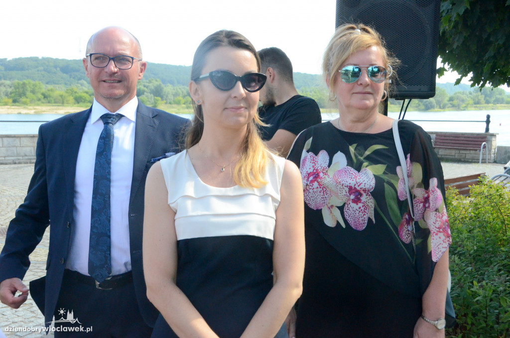 Odsłonięcie Alei Zasłużonych dla Włocławka