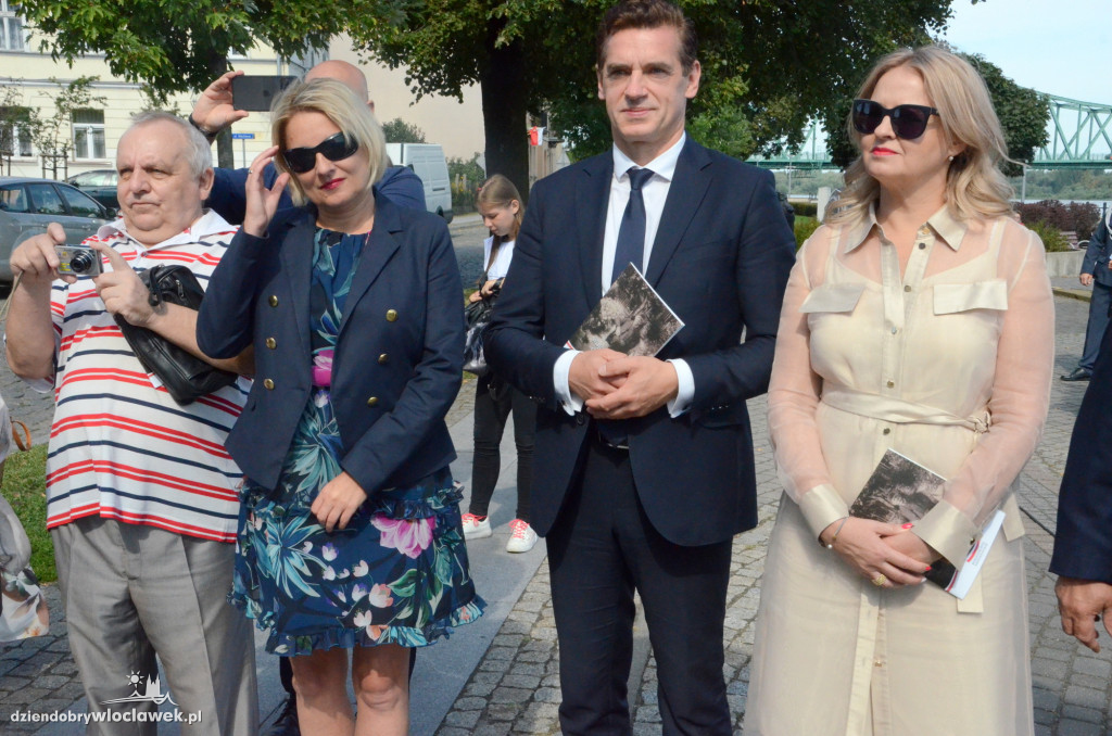 Odsłonięcie Alei Zasłużonych dla Włocławka